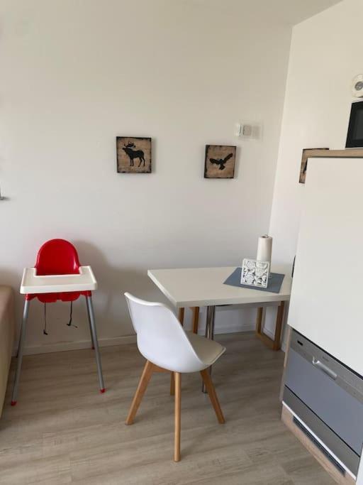 Ferienwohnung Mit Blick Auf Den Feldberg Weilmunster Luaran gambar